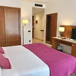 卡拉三兹酒店 3* 莫林斯-德雷伊