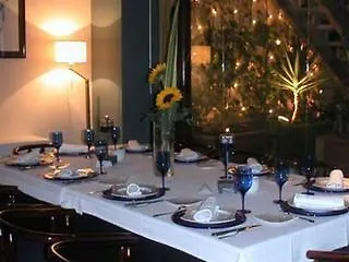 卡拉三兹酒店 3*