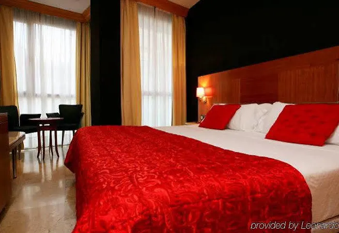 Calasanz Hotel 3*