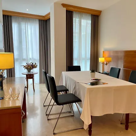 Calasanz Hotel 3*