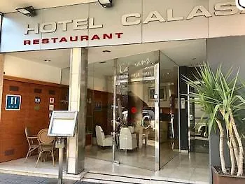 卡拉三兹酒店 3*